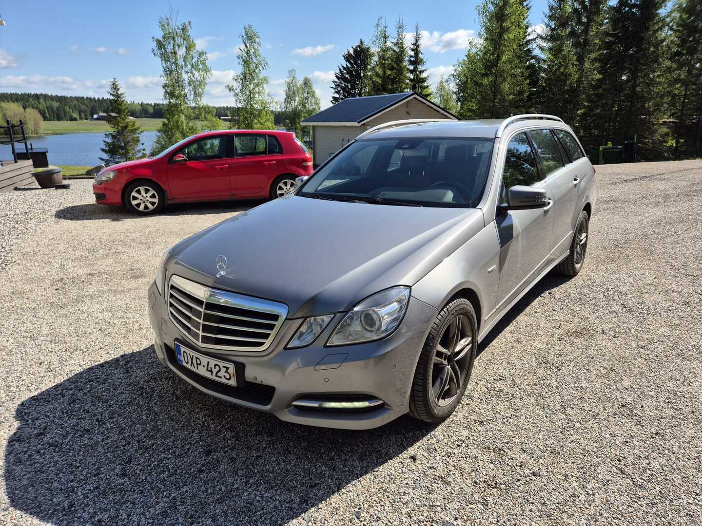 MERCEDES-BENZ E 2011