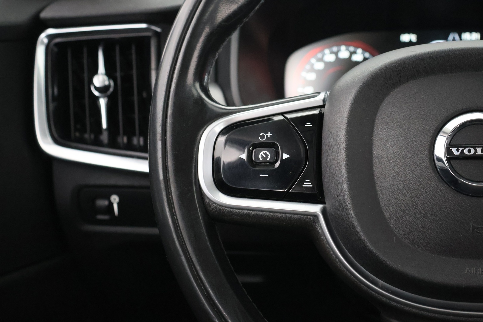 VOLVO V90 2017