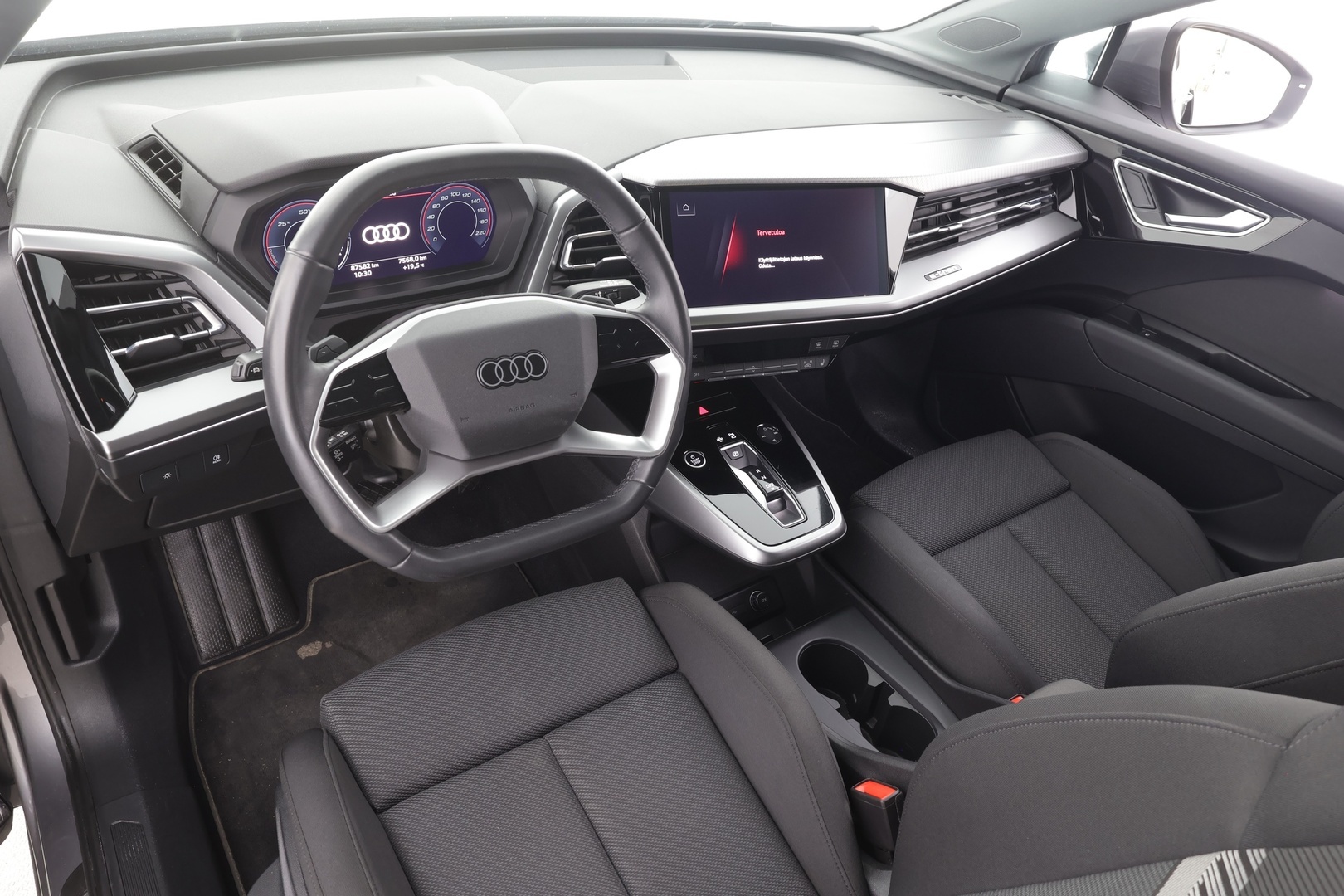 AUDI Q4 e-tron 2023