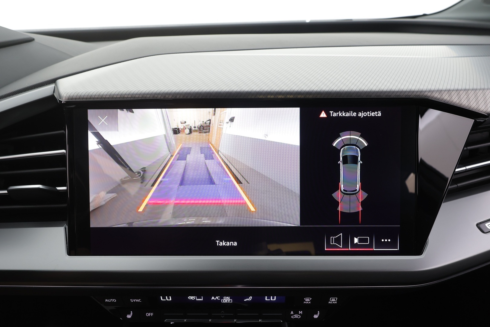 AUDI Q4 e-tron 2023