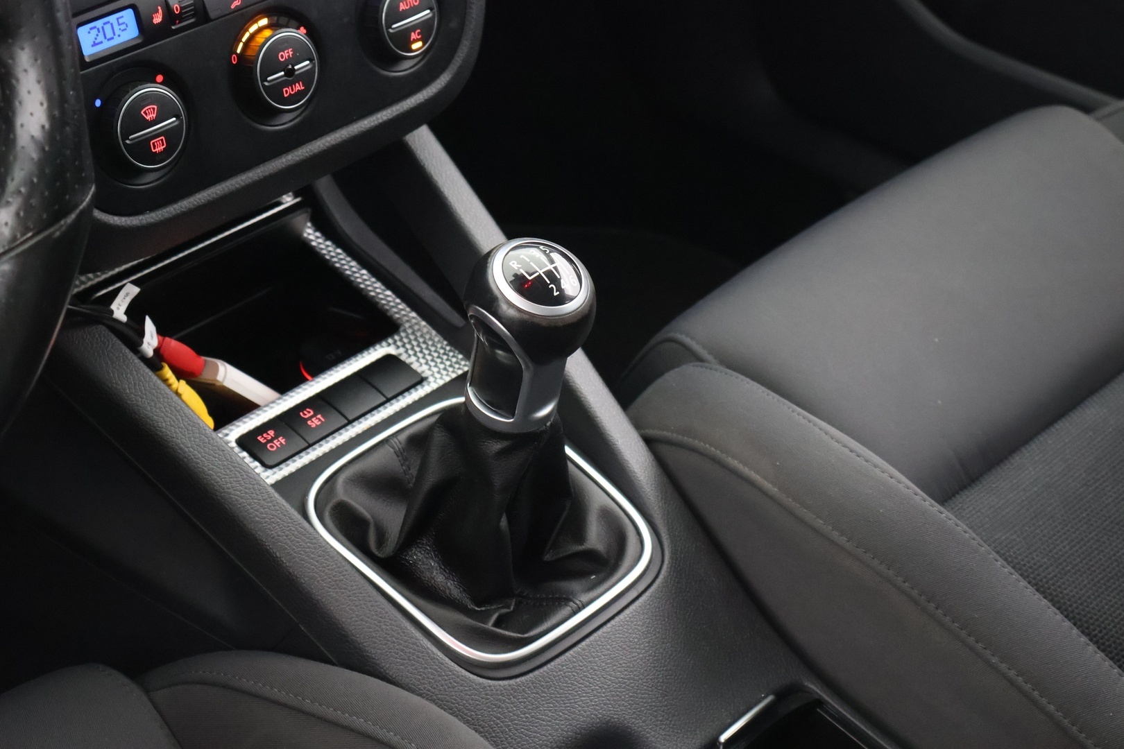 VOLKSWAGEN Golf 2008