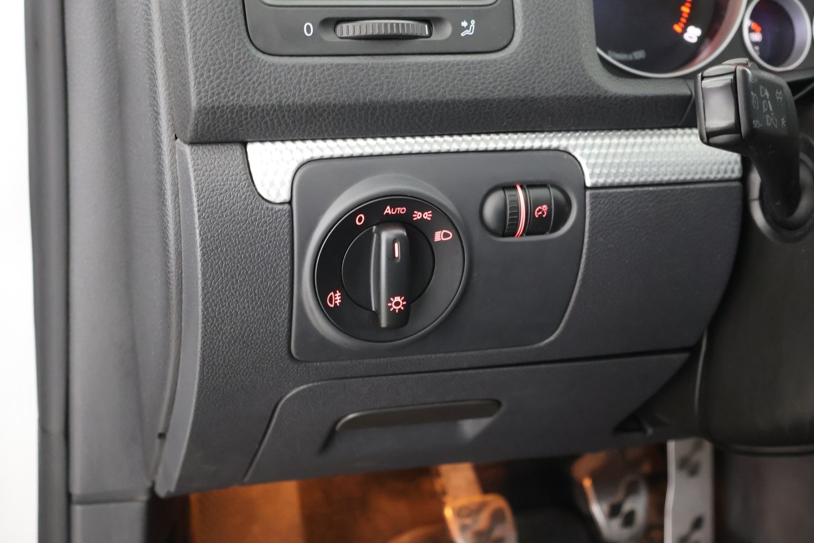 VOLKSWAGEN Golf 2008
