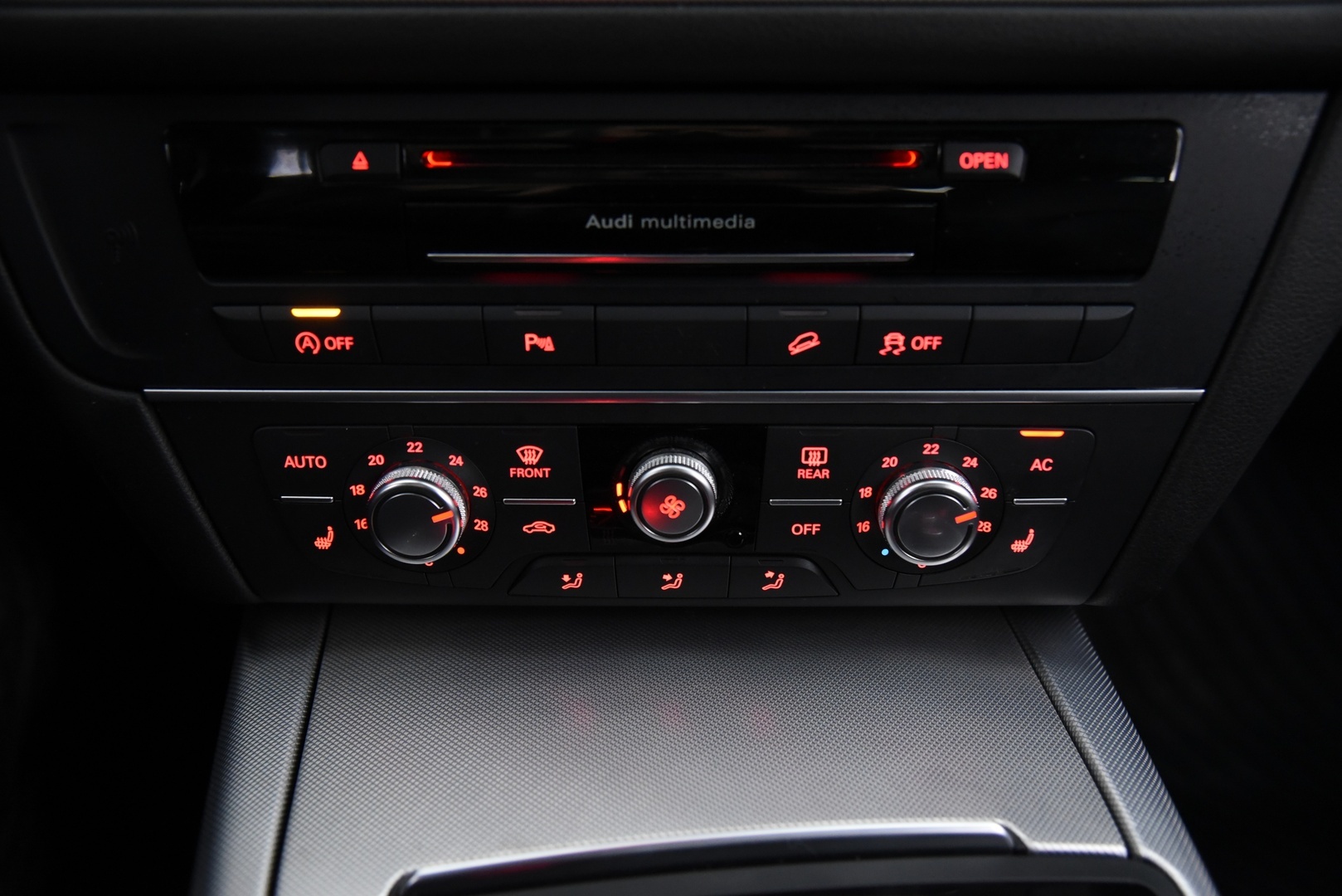 AUDI A6 allroad quattro 2013