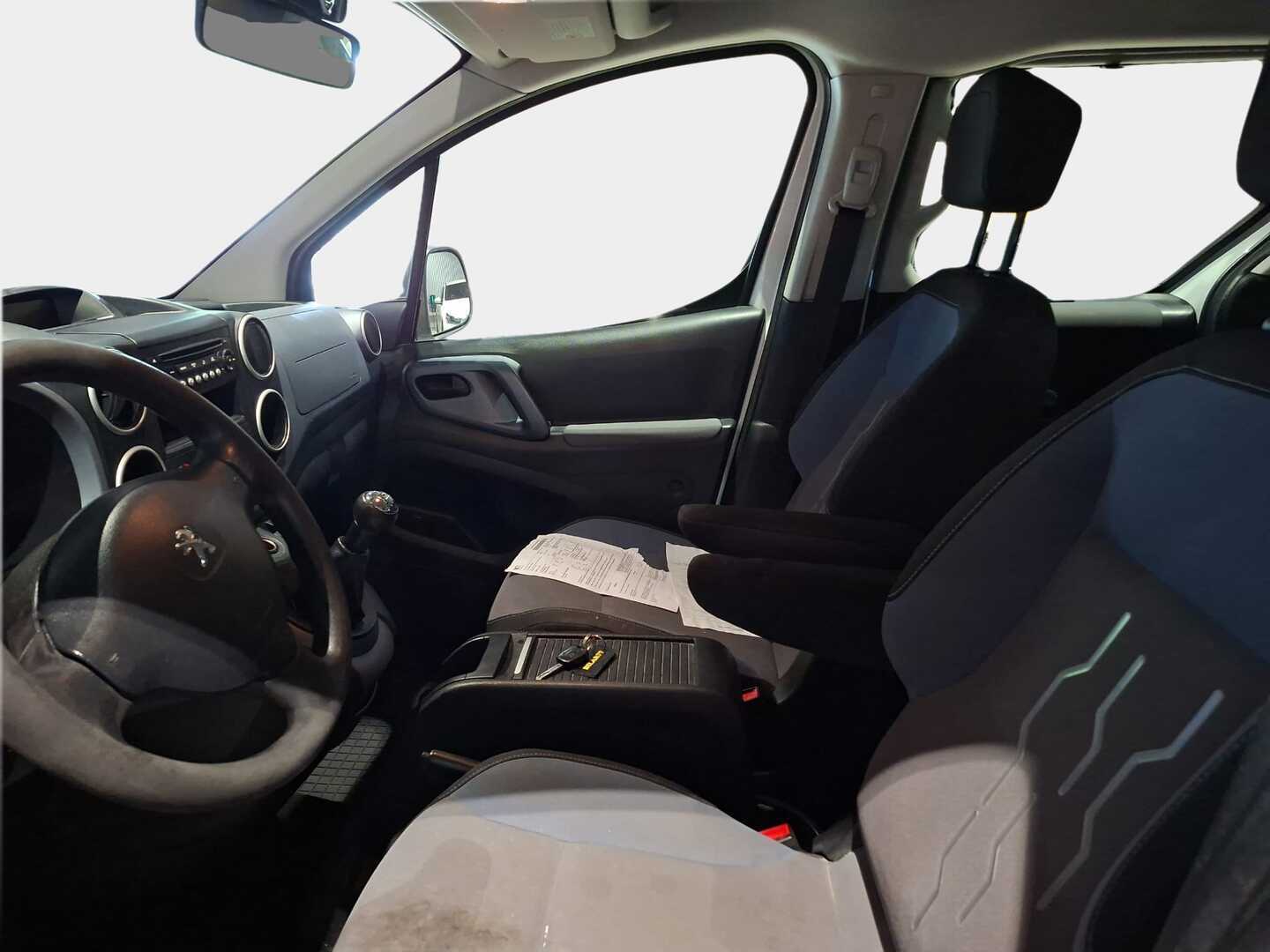 PEUGEOT Partner 2013