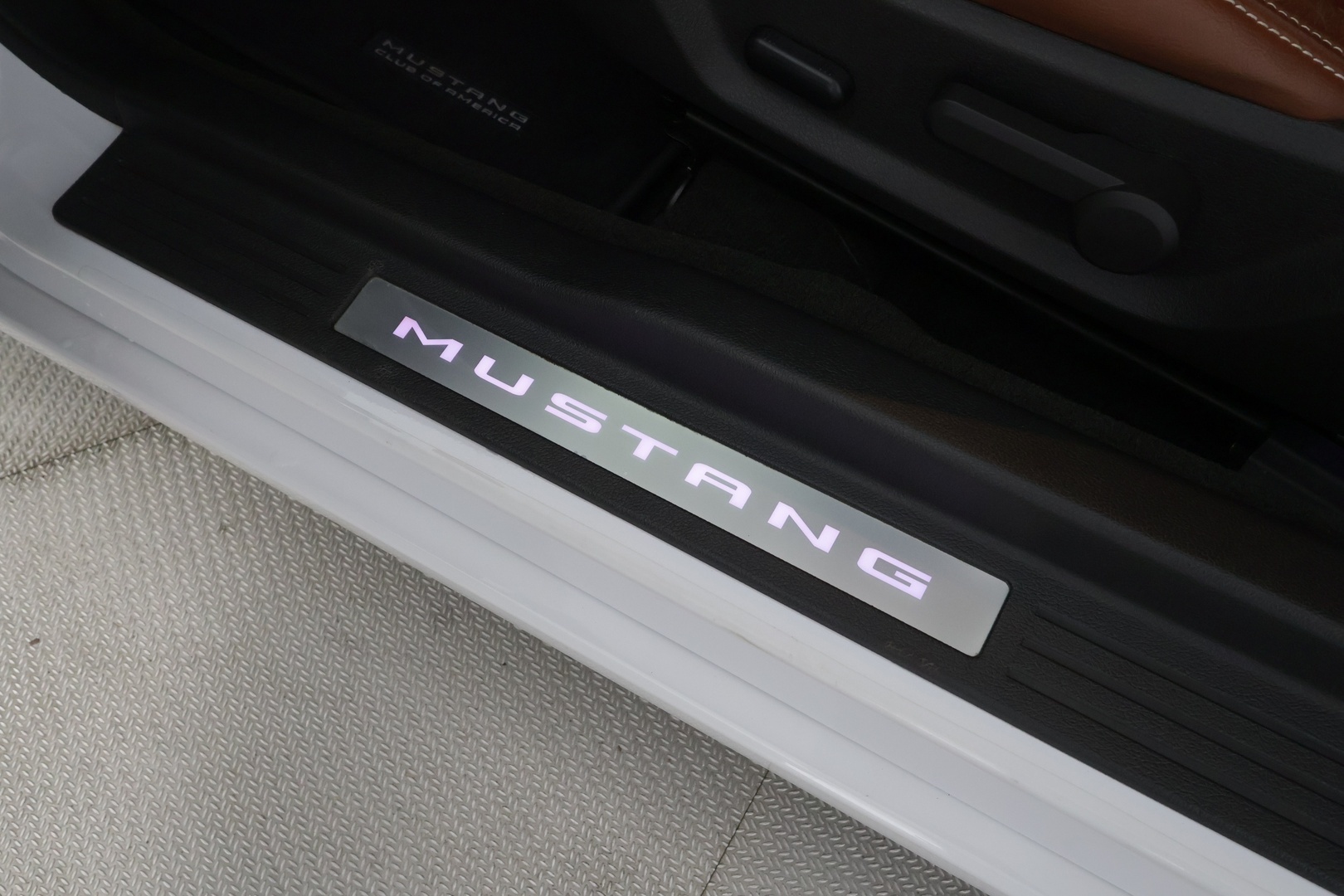 FORD Mustang 2014