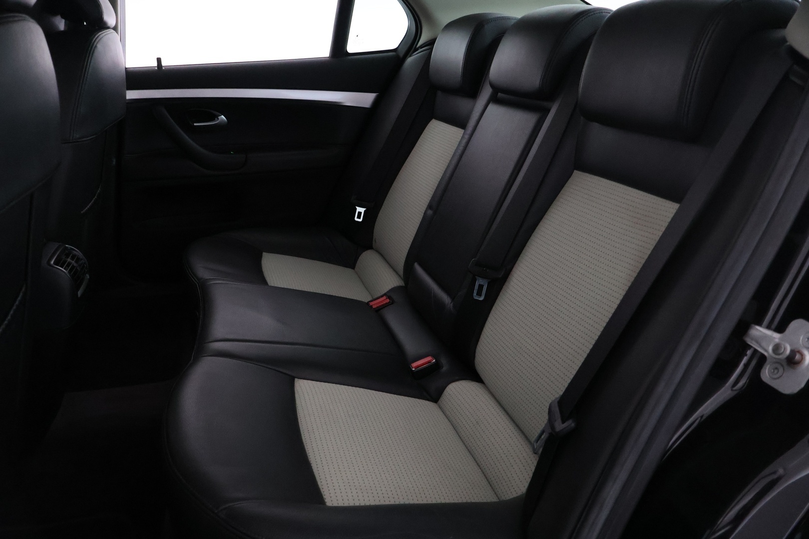 SAAB 9-3 2009