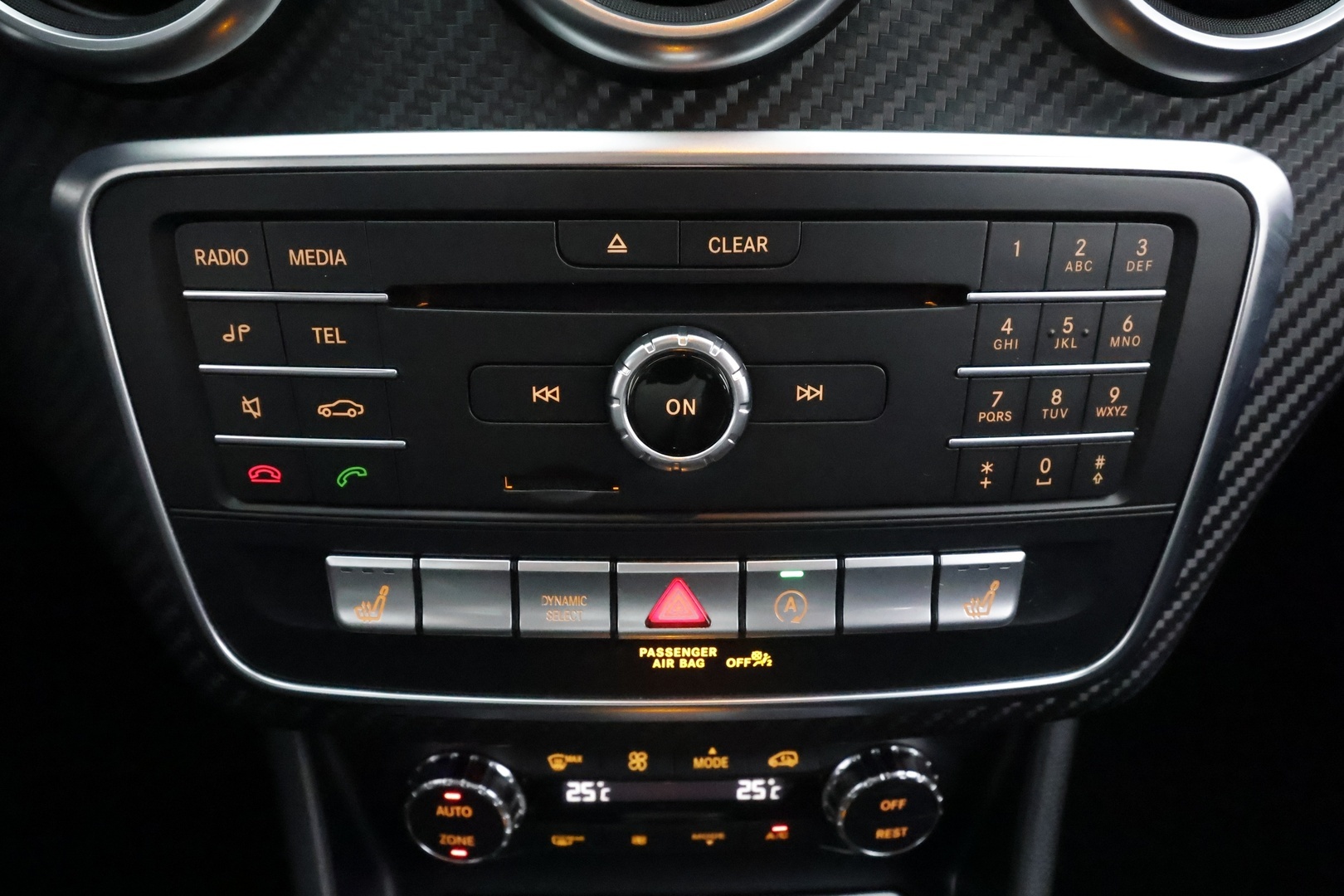 MERCEDES-BENZ A 2016