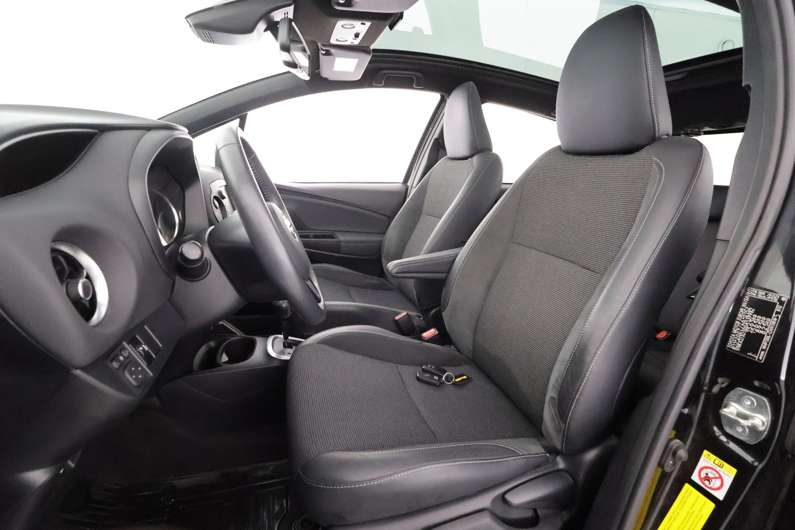 TOYOTA Yaris 2019