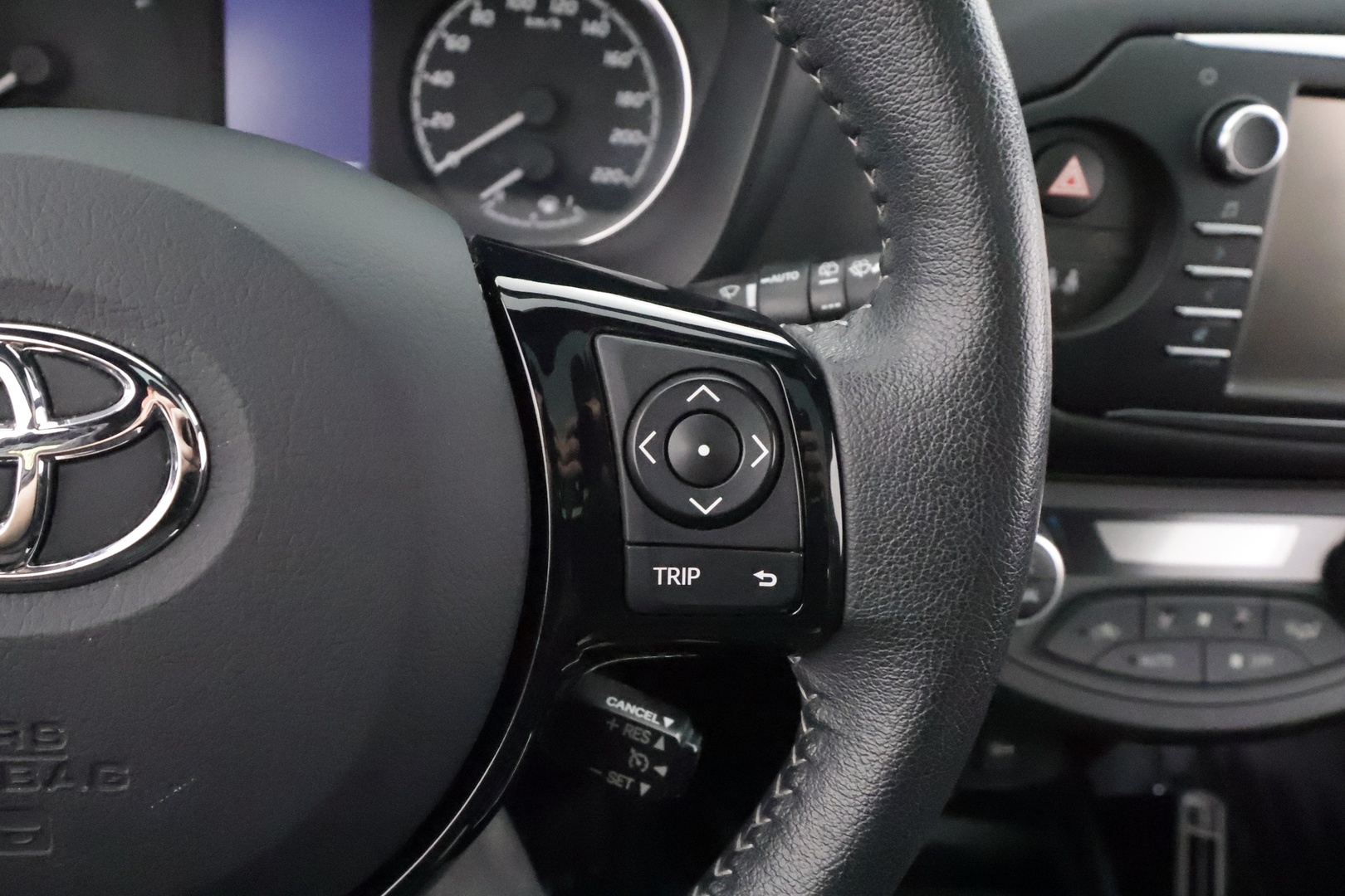 TOYOTA Yaris 2019