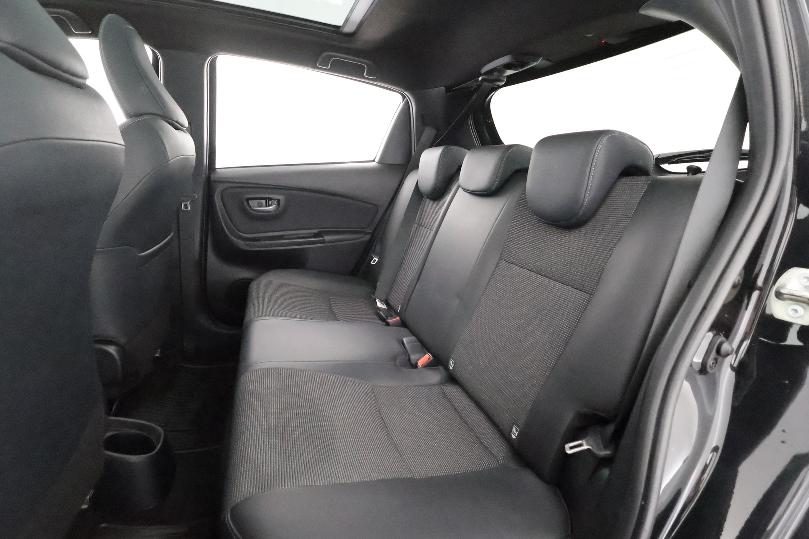 TOYOTA Yaris 2019