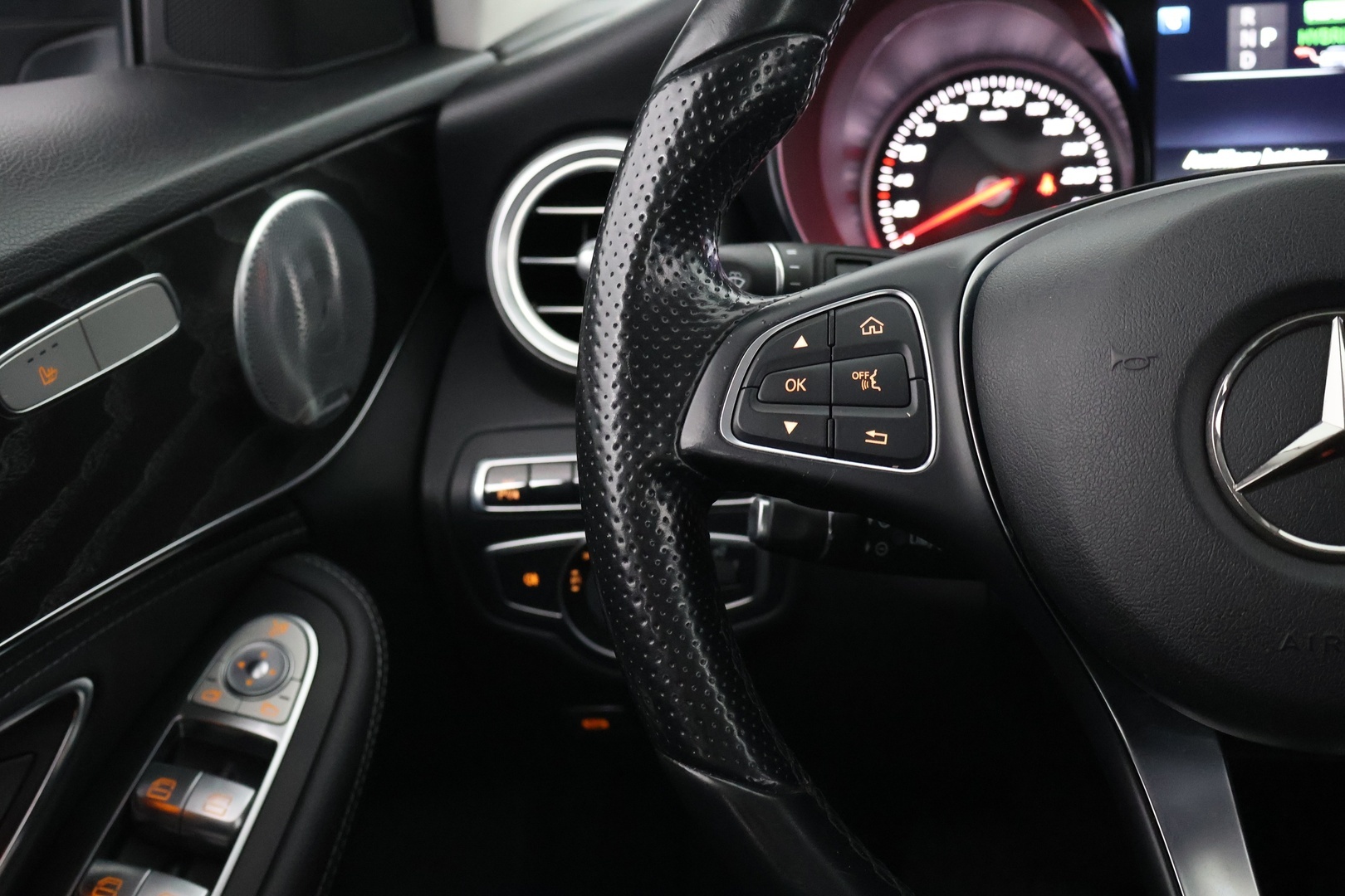 MERCEDES-BENZ C 2016