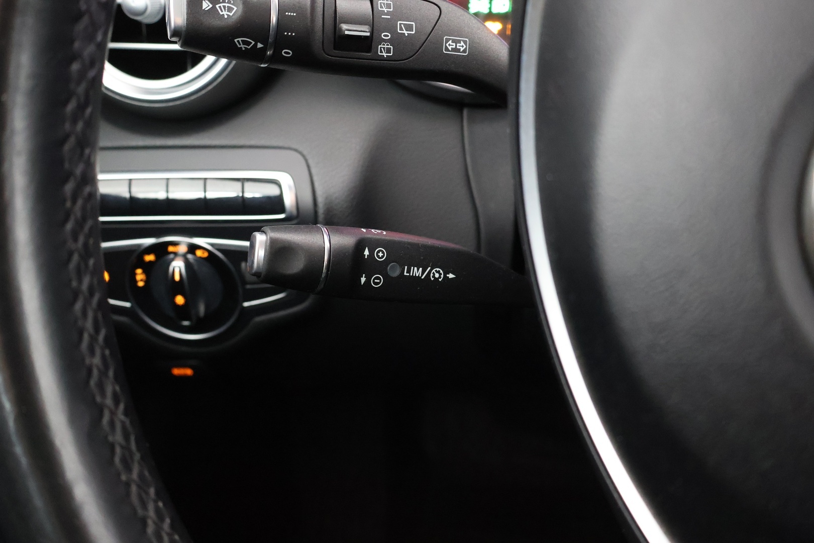 MERCEDES-BENZ C 2016