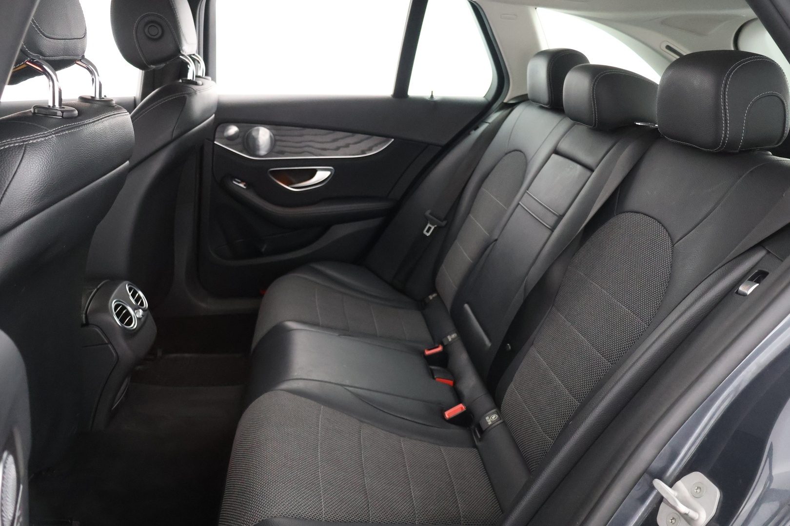MERCEDES-BENZ C 2016