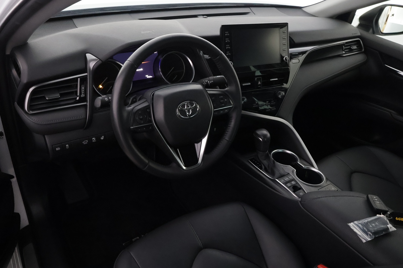 TOYOTA Camry 2024