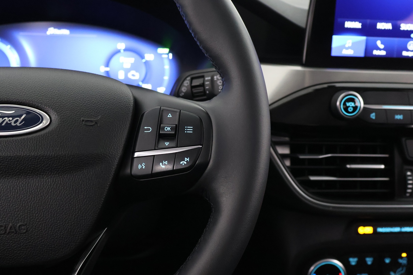 FORD Kuga 2024