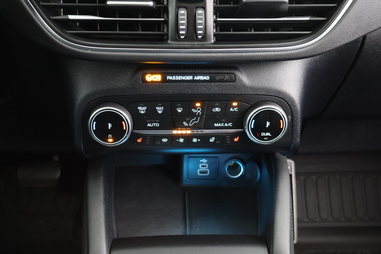 FORD Kuga 2024
