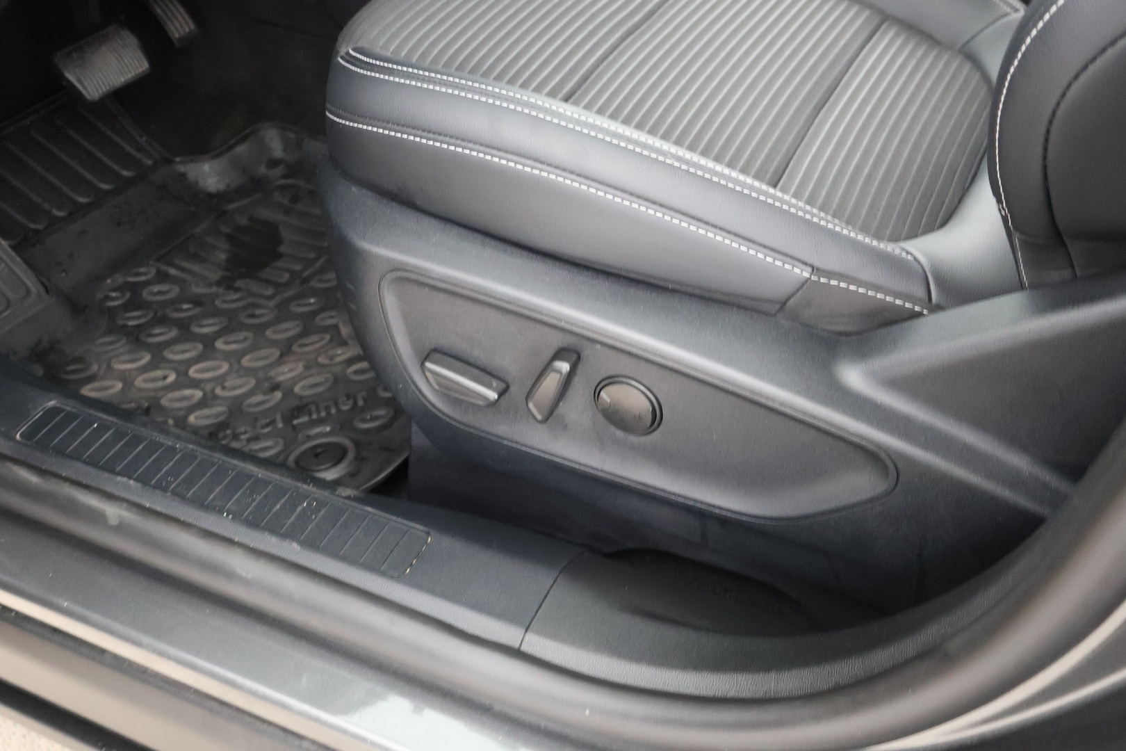 FORD Kuga 2024