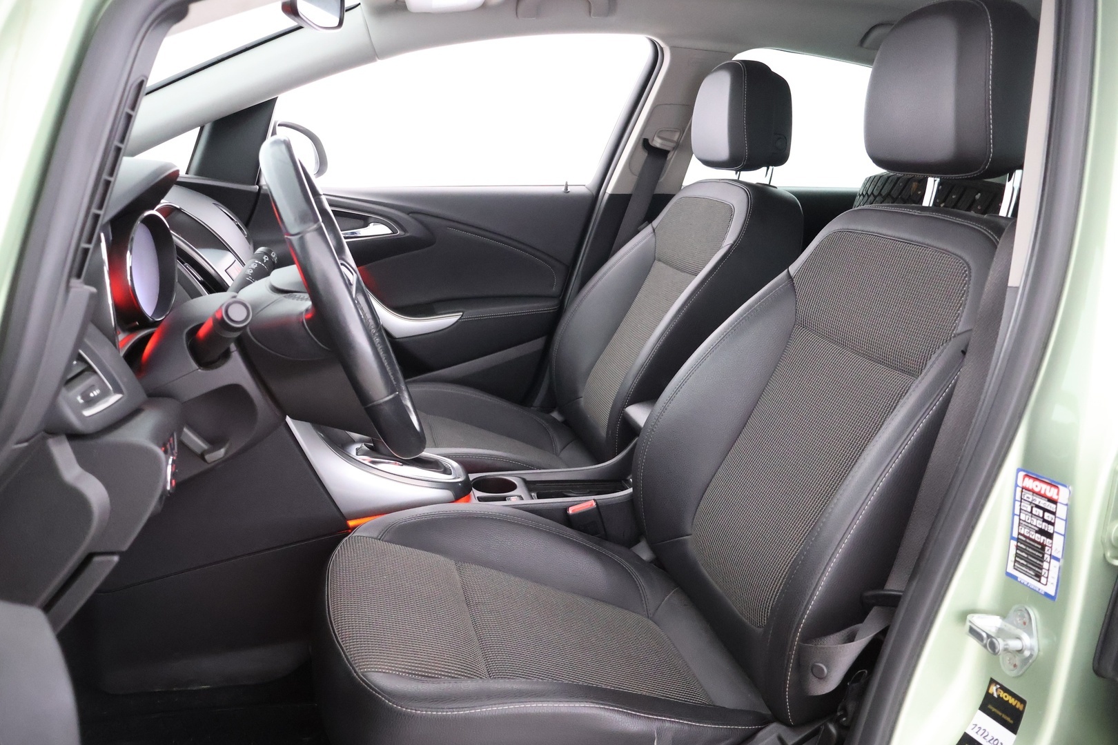 OPEL Astra 2011