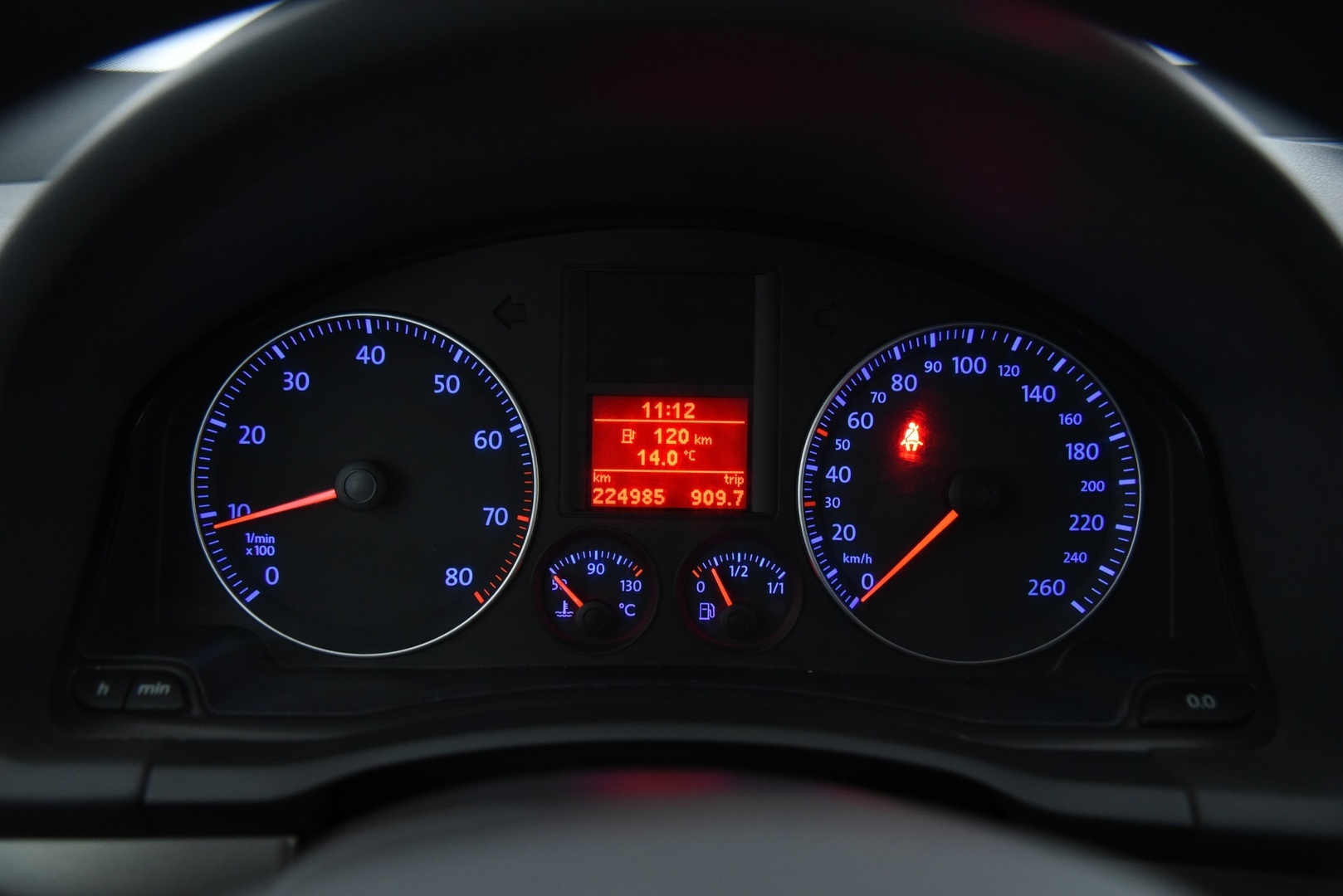 VOLKSWAGEN Golf 2005