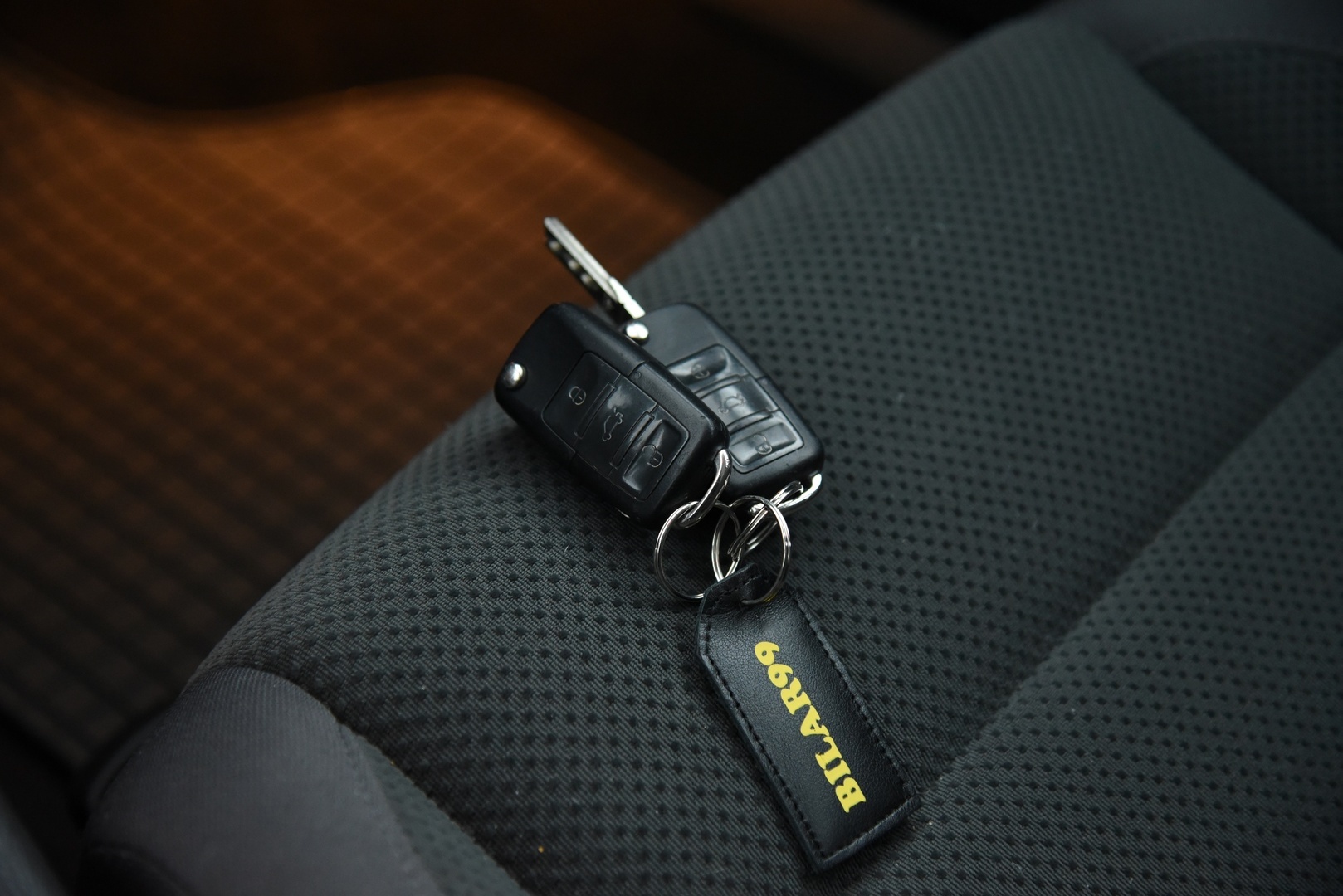 VOLKSWAGEN Golf 2005