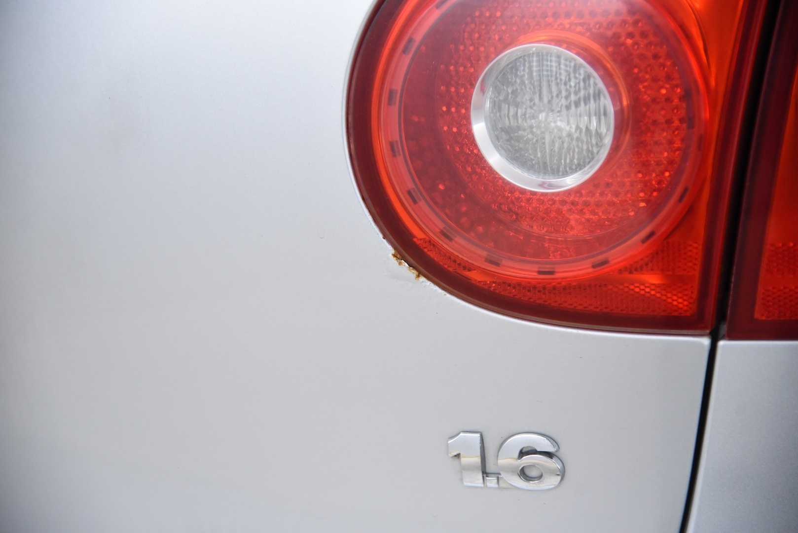 VOLKSWAGEN Golf 2005