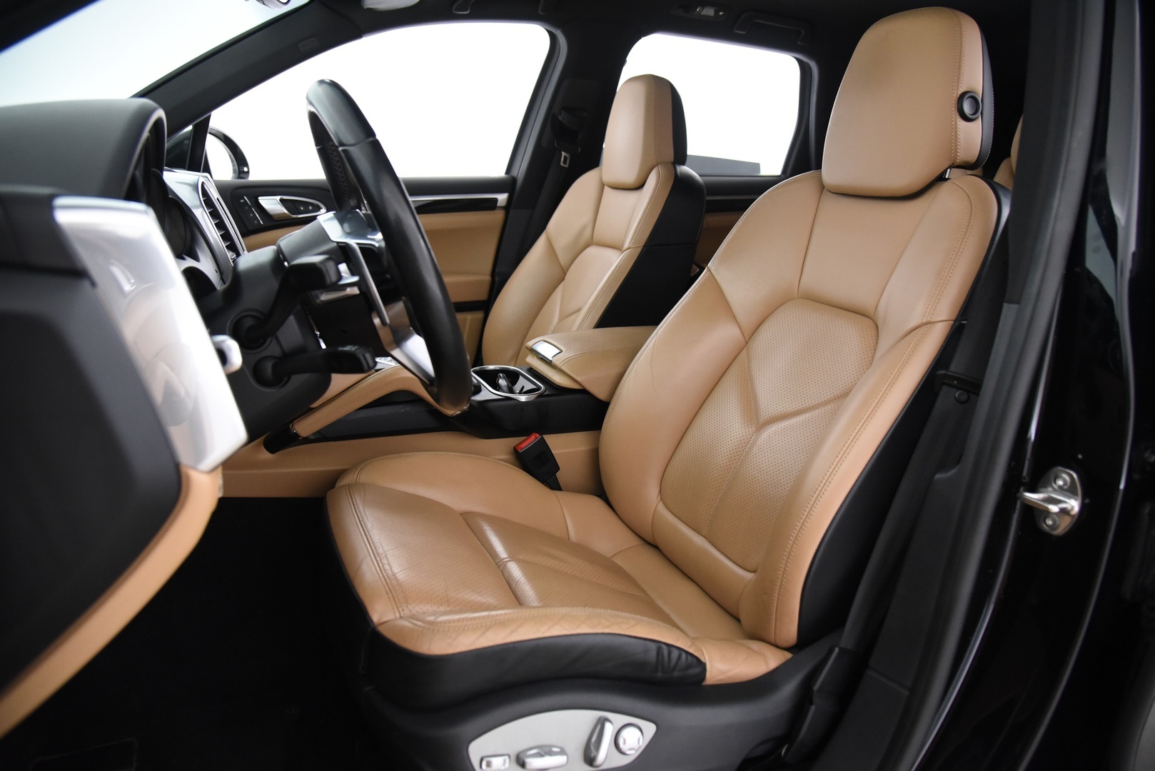 PORSCHE Cayenne 2015