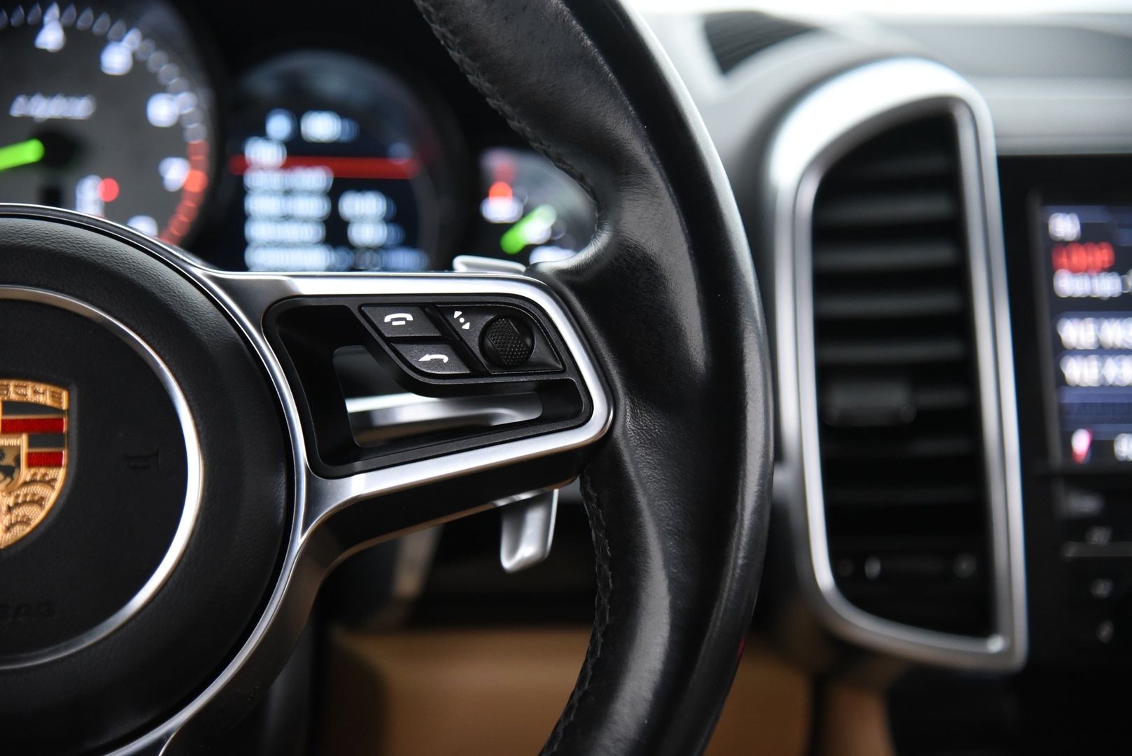 PORSCHE Cayenne 2015