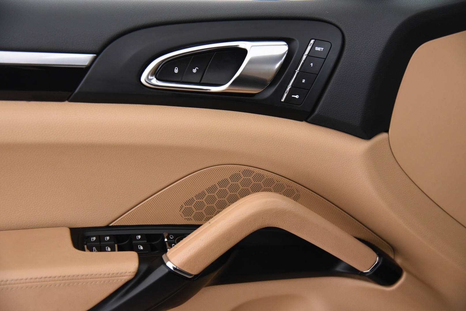 PORSCHE Cayenne 2015