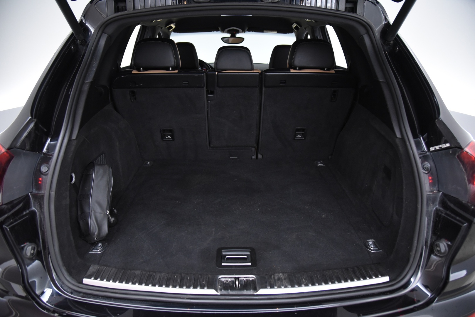 PORSCHE Cayenne 2015