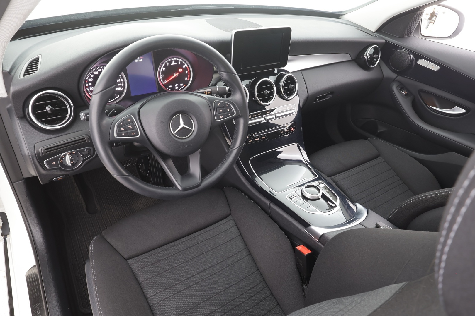MERCEDES-BENZ C 2017