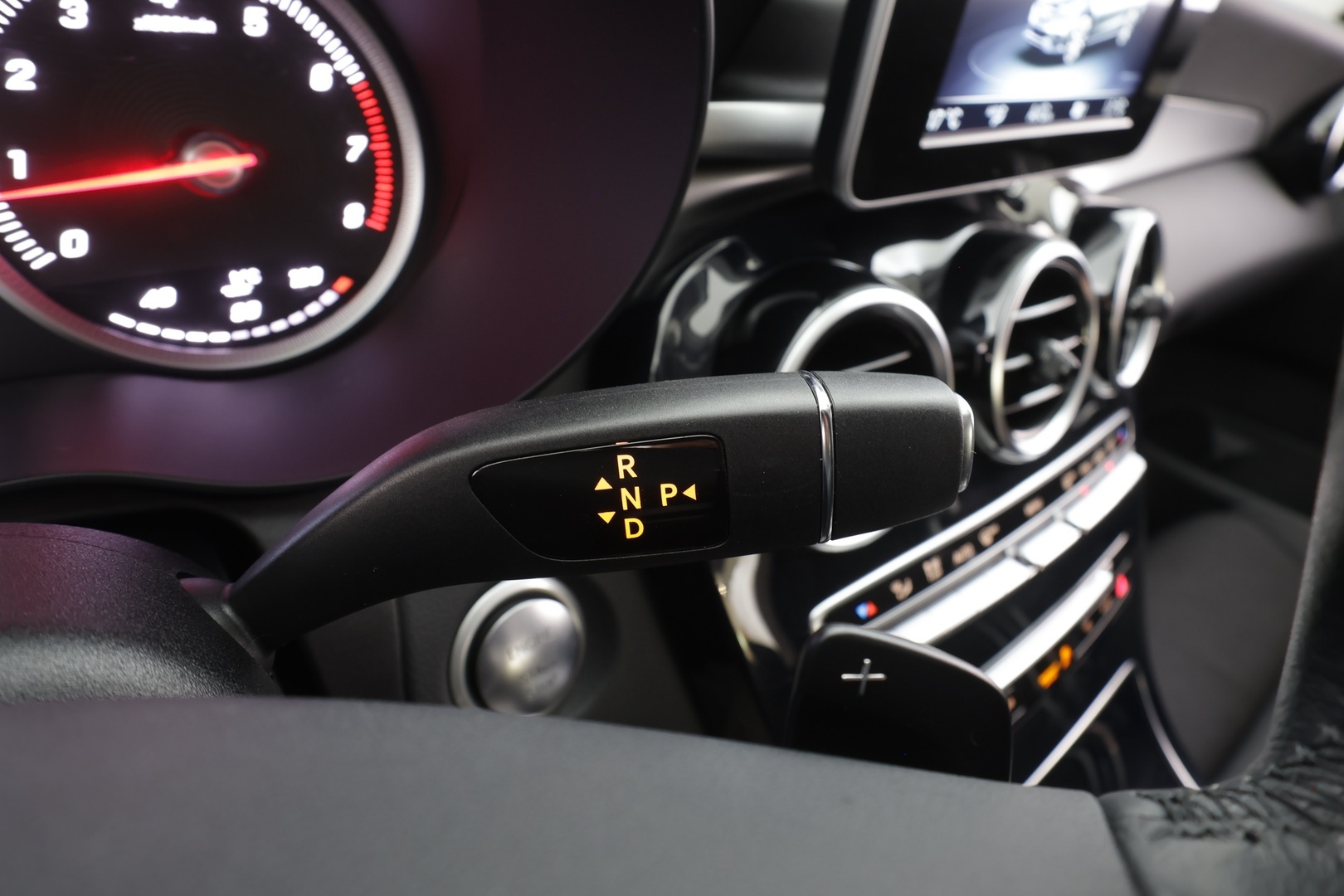 MERCEDES-BENZ C 2017