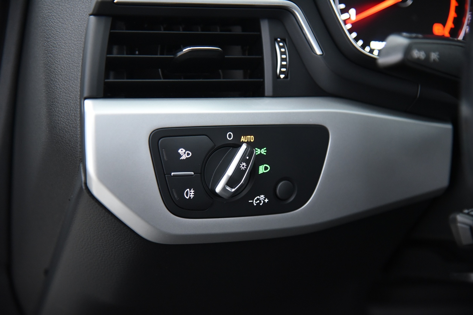 AUDI A4 allroad quattro 2018