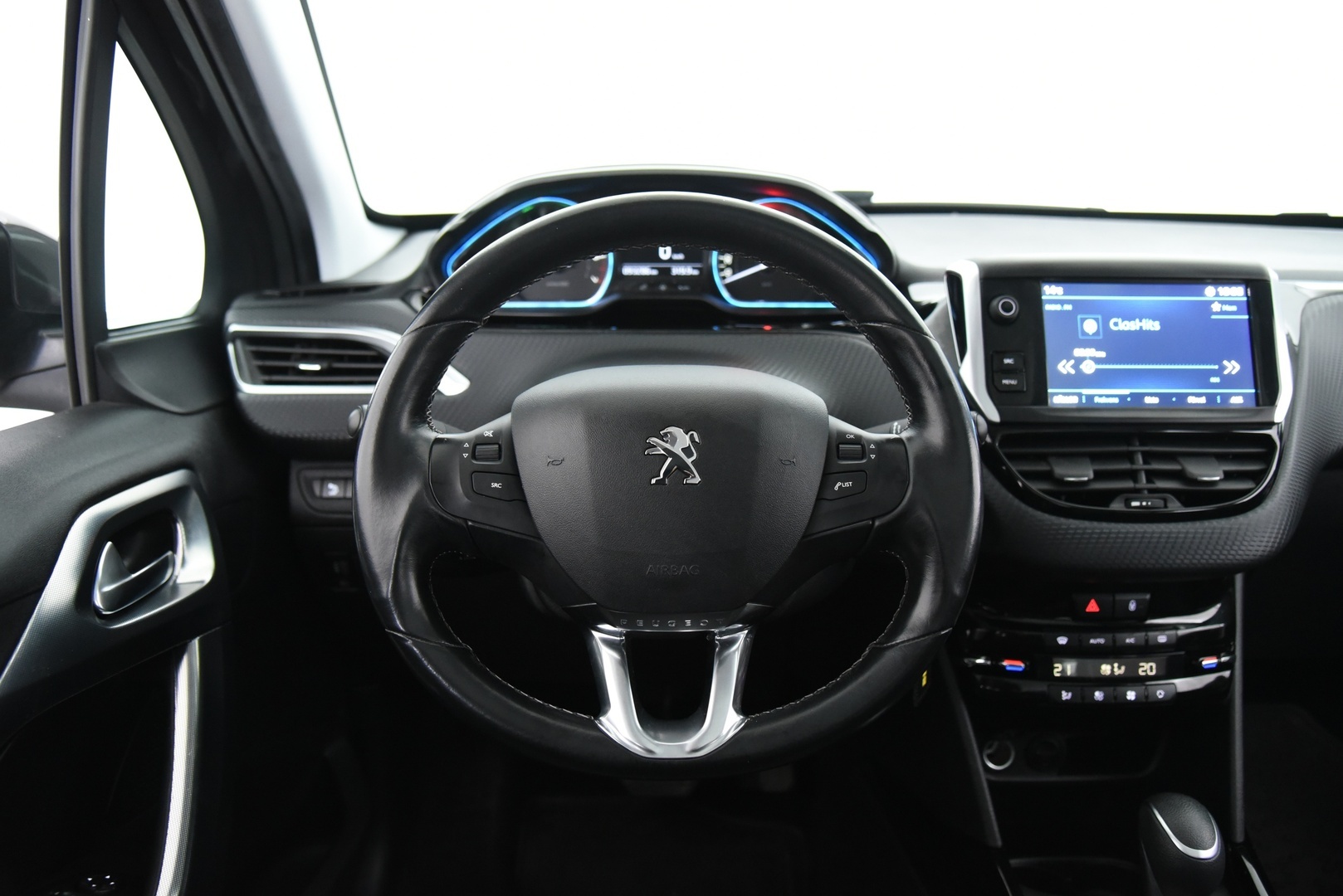 PEUGEOT 2008 2018
