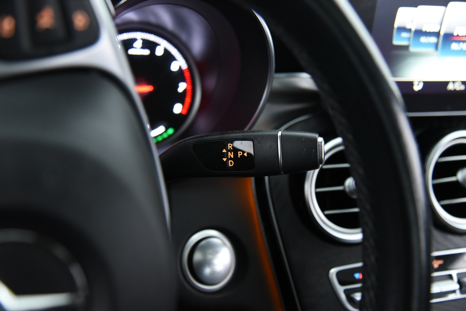 MERCEDES-BENZ C 2018