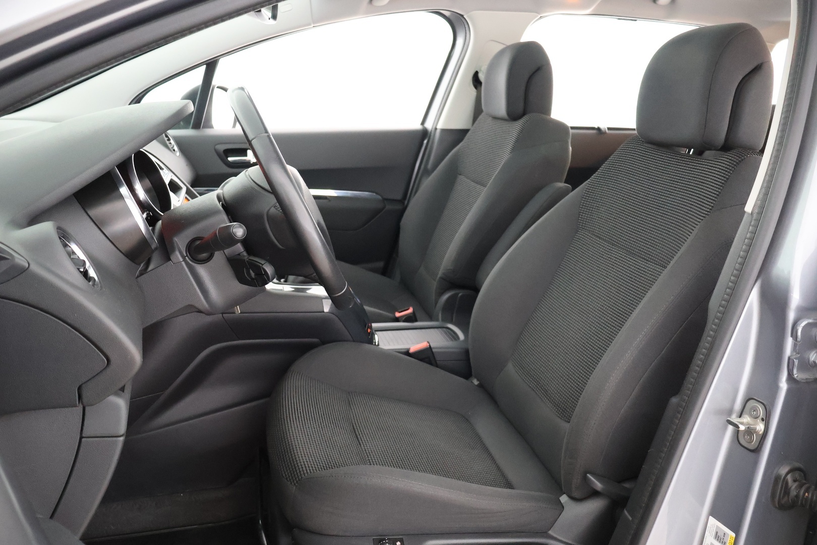 PEUGEOT 5008 2015