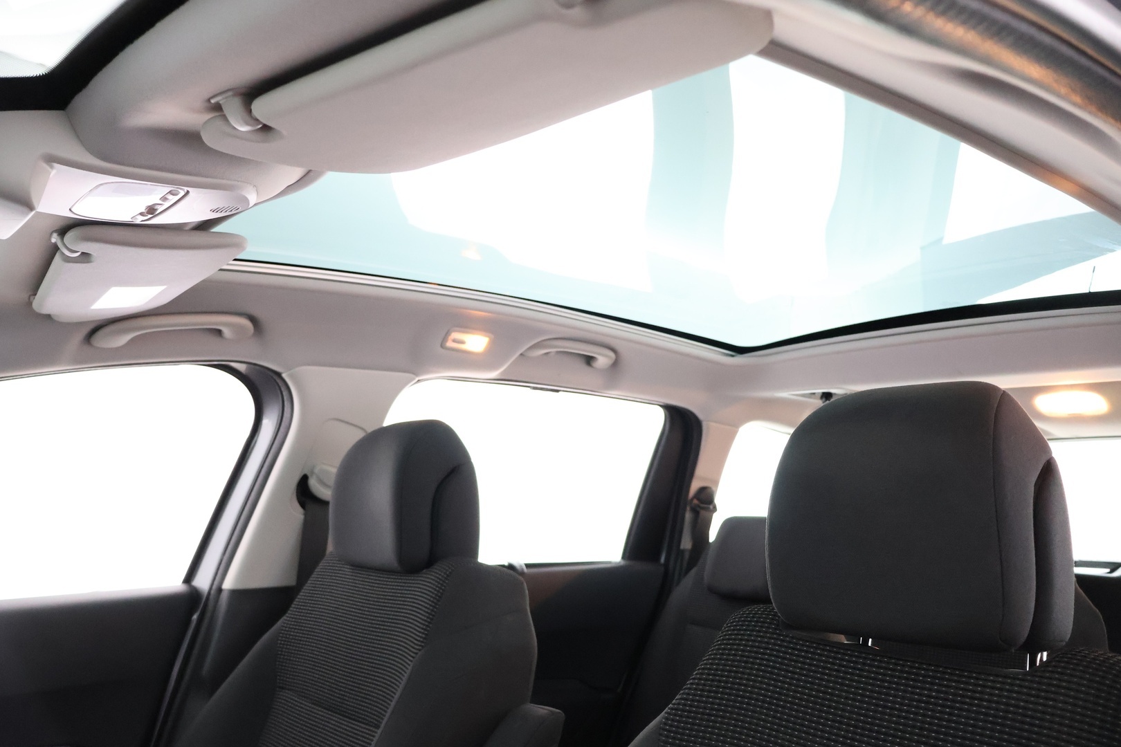 PEUGEOT 5008 2015