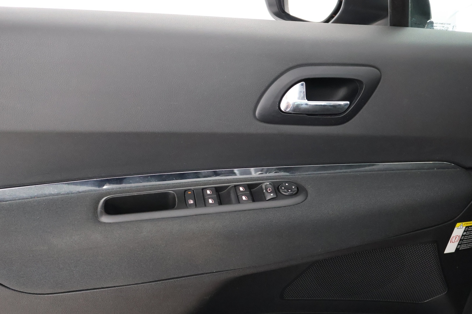PEUGEOT 5008 2015