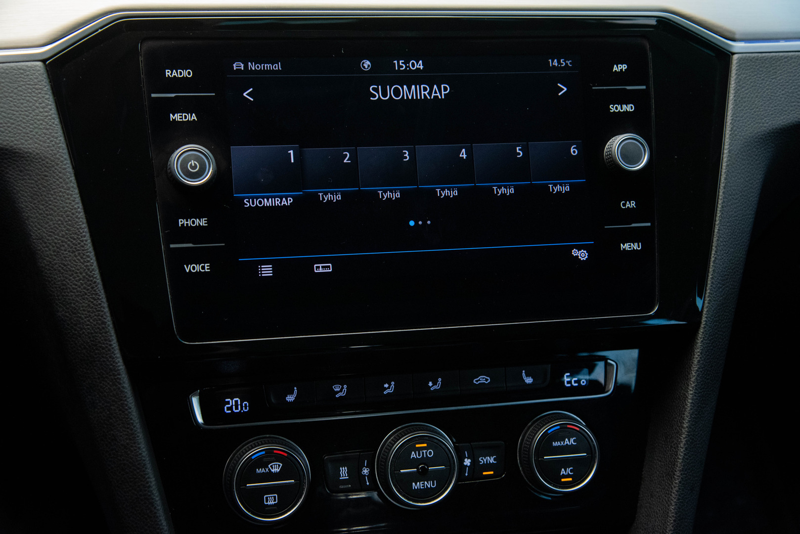 VOLKSWAGEN PASSAT 2018