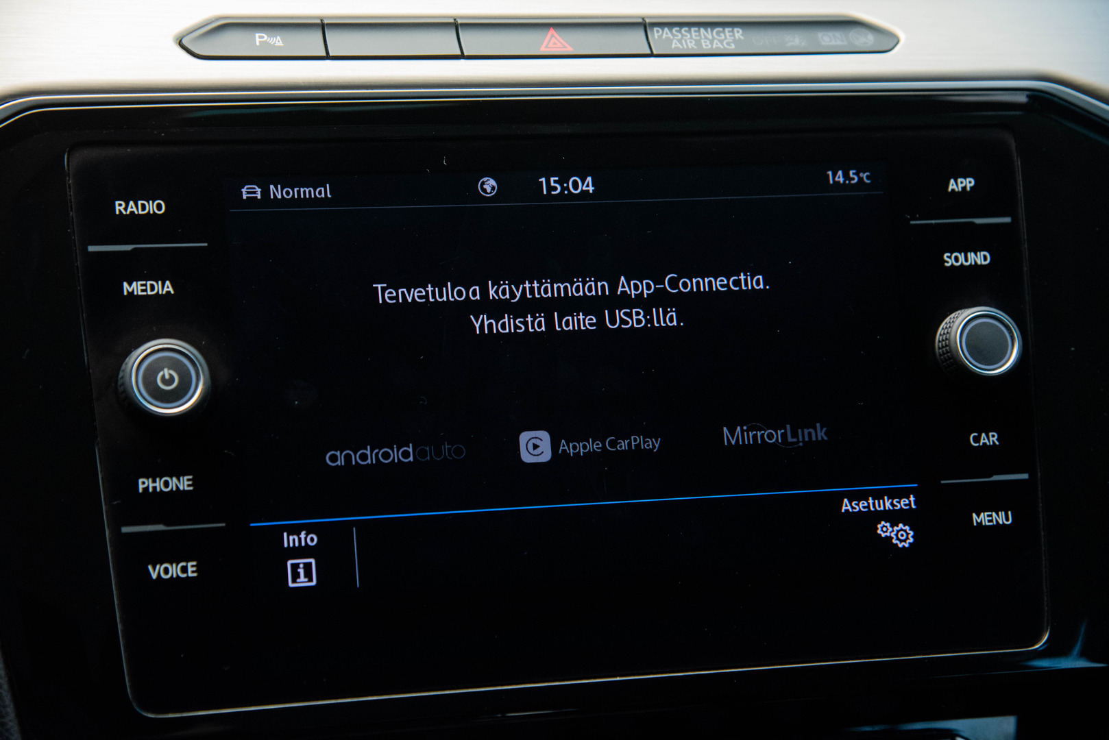VOLKSWAGEN PASSAT 2018