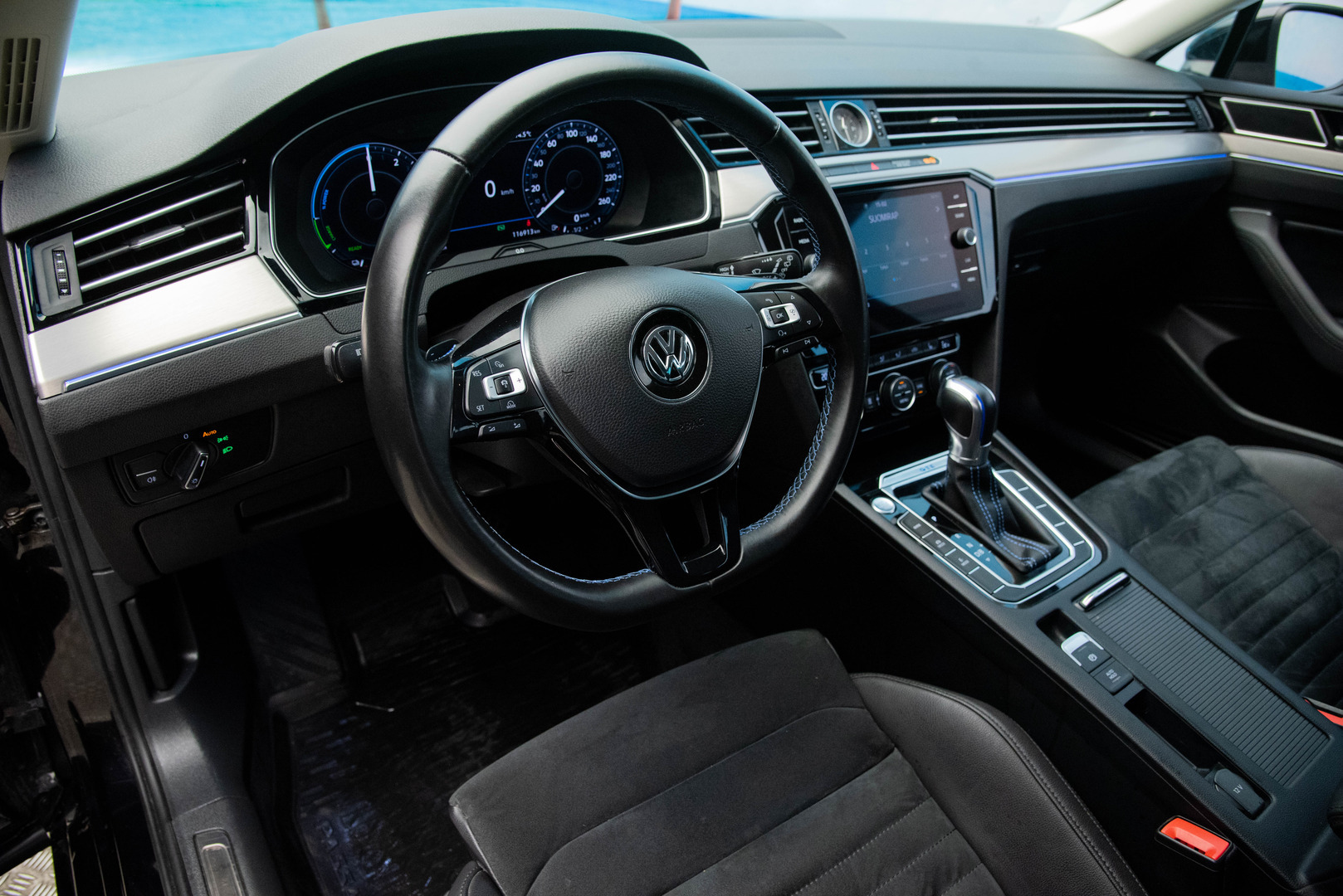 VOLKSWAGEN PASSAT 2018