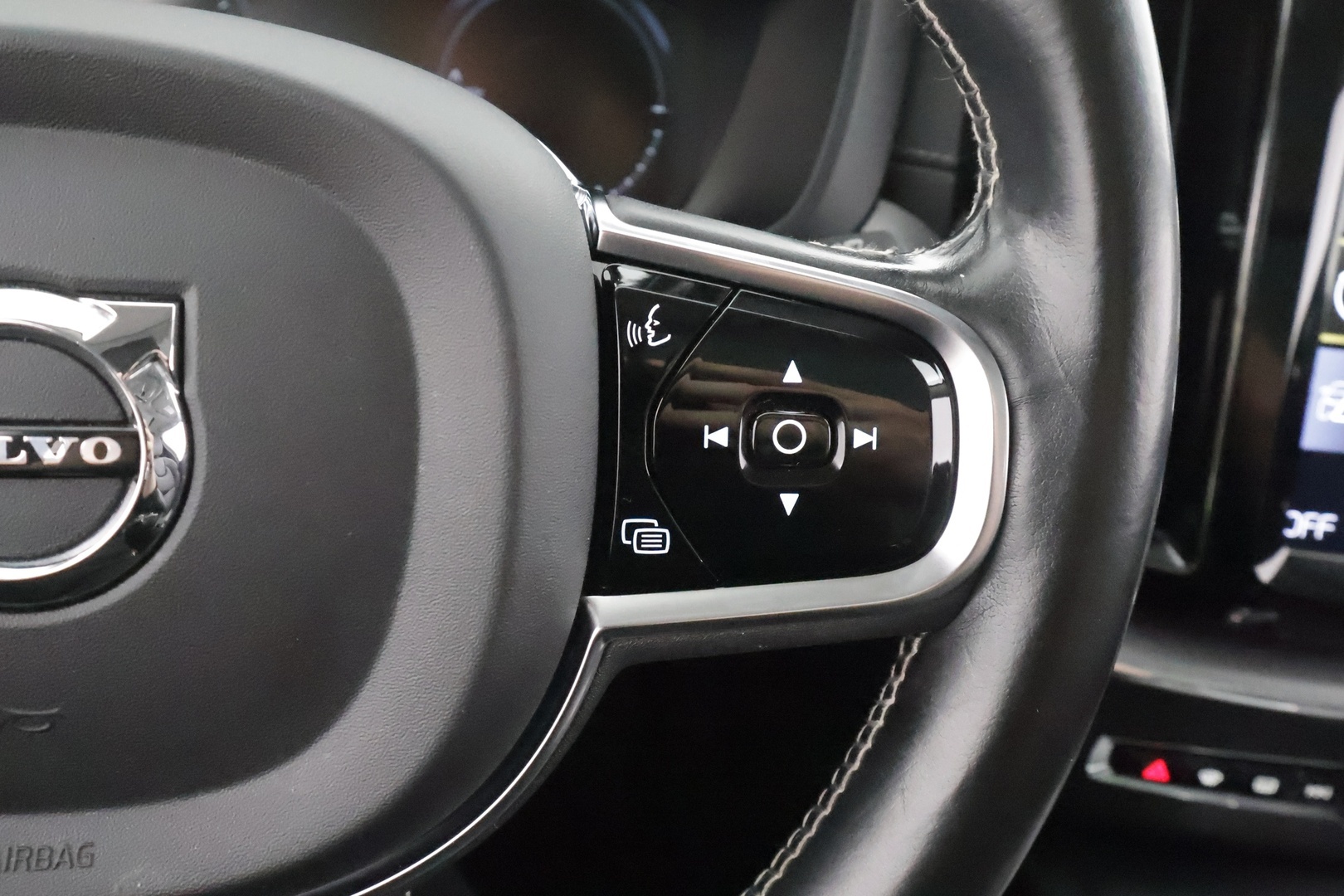 VOLVO XC60 2020