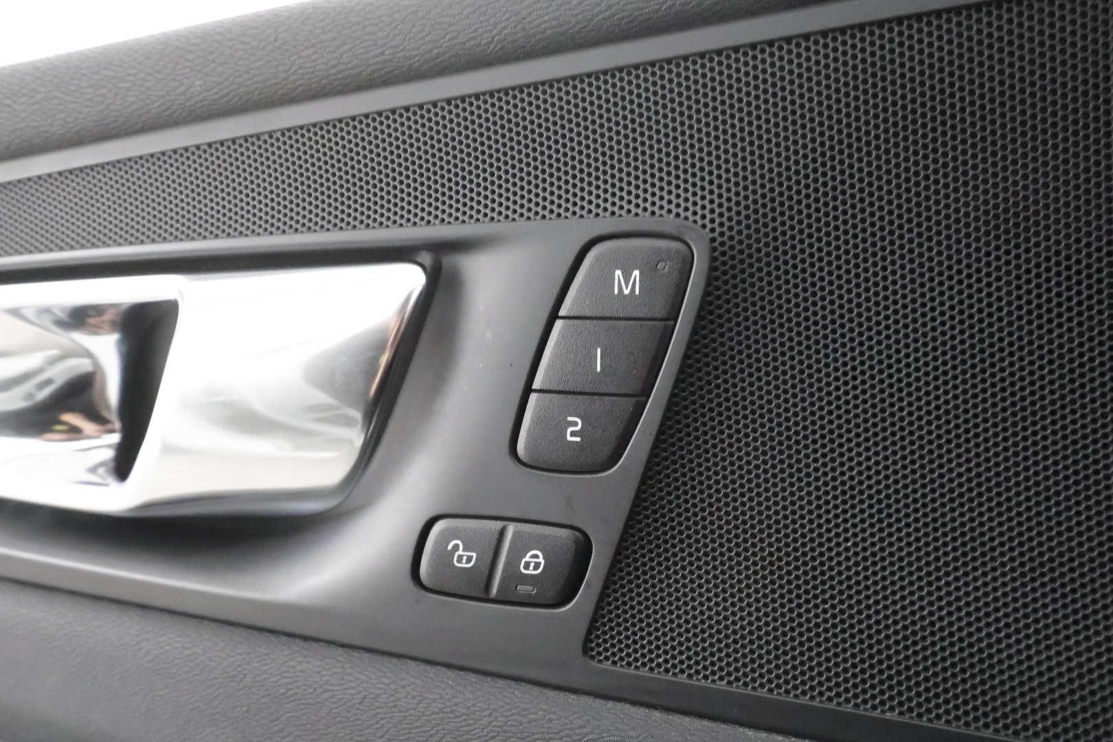 VOLVO XC60 2020