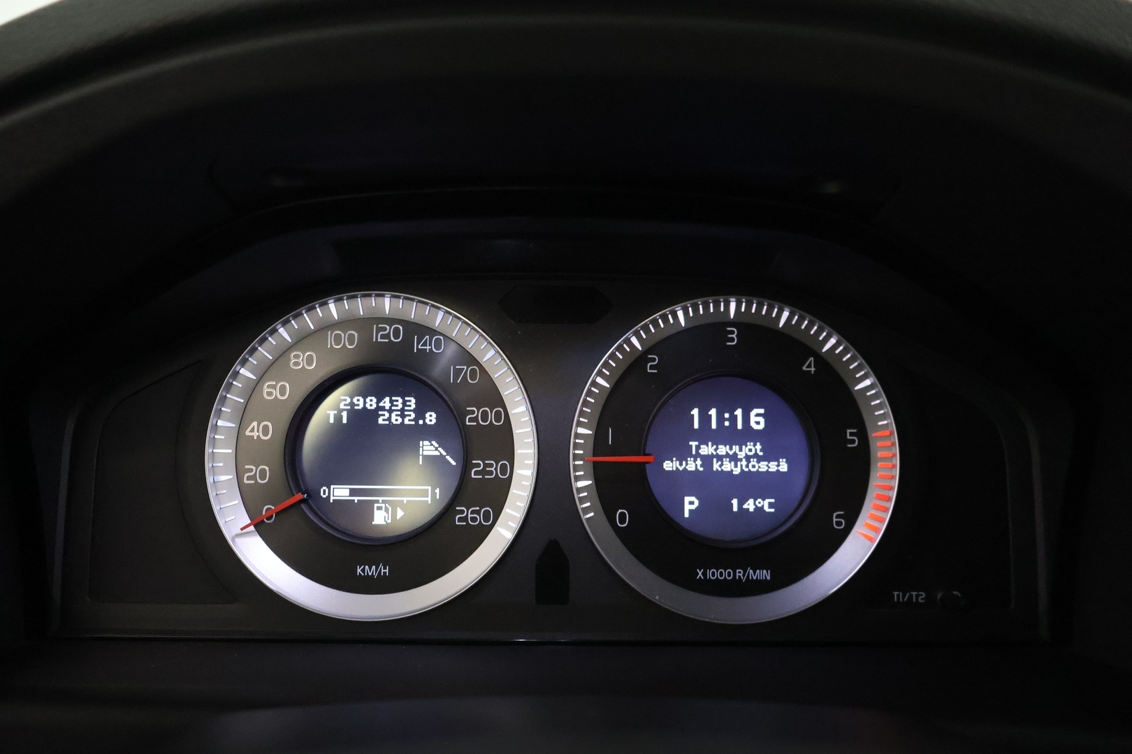VOLVO V70 2010
