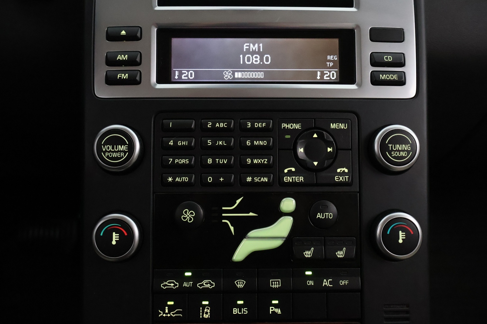 VOLVO V70 2010