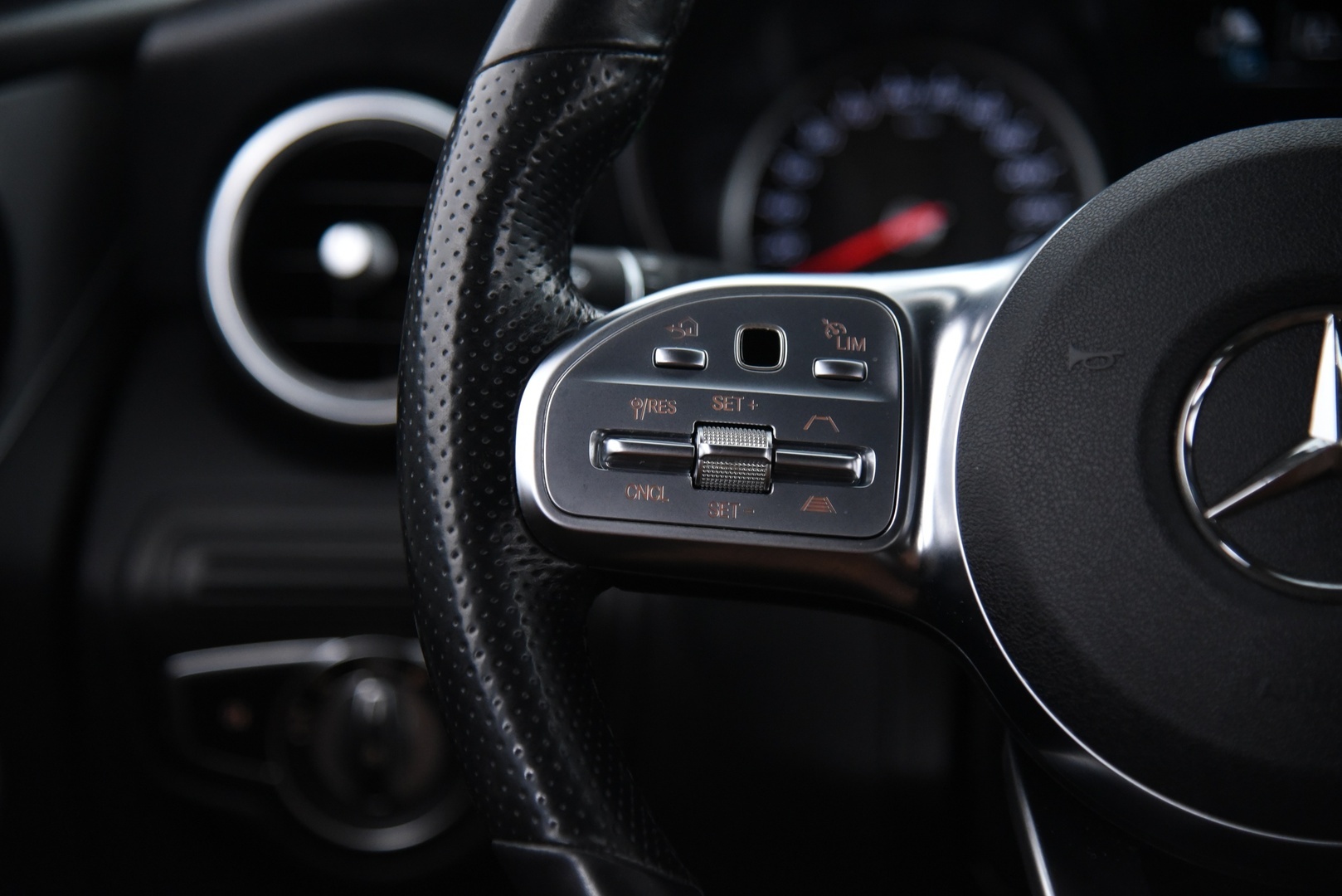 MERCEDES-BENZ GLC 2020