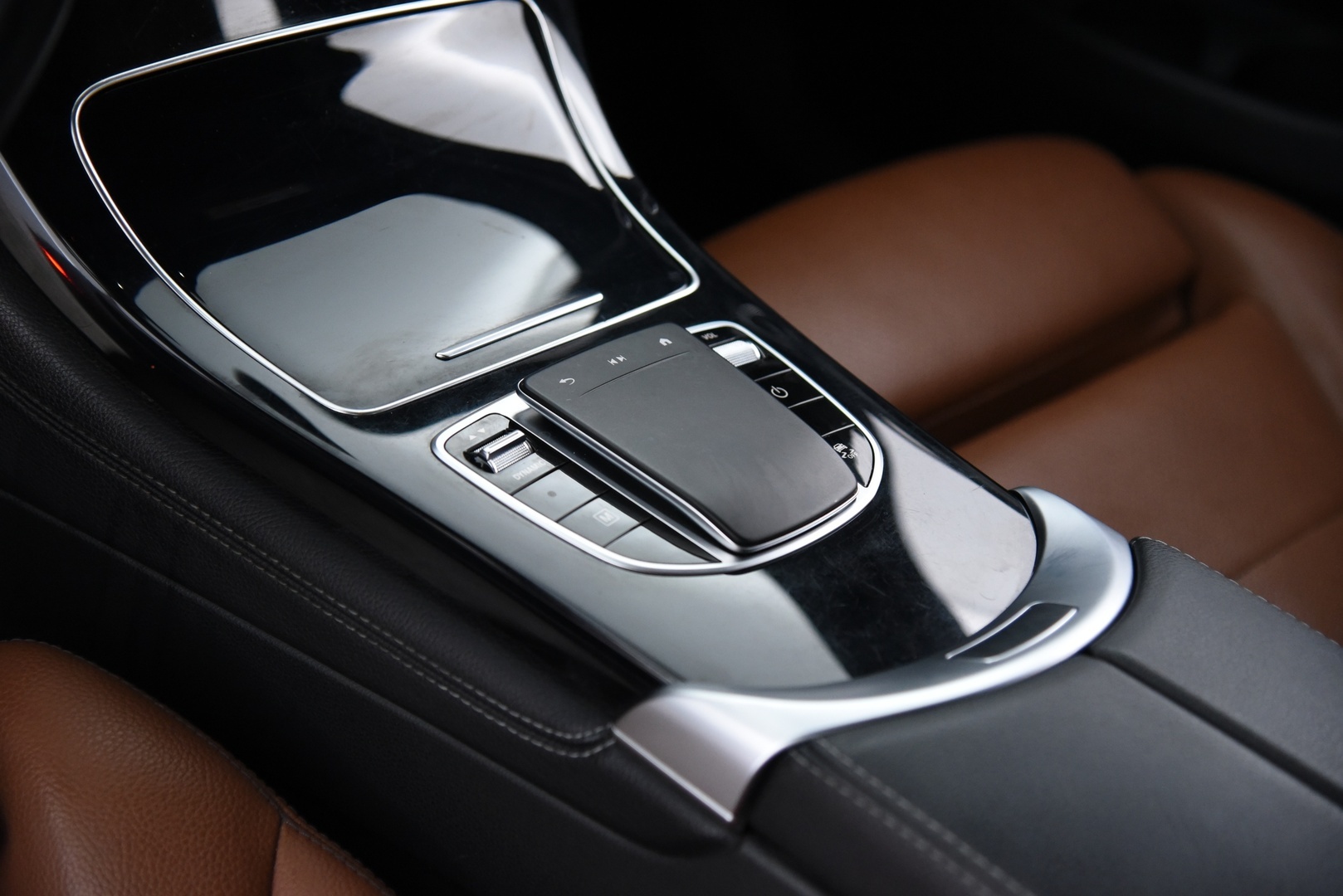 MERCEDES-BENZ GLC 2020