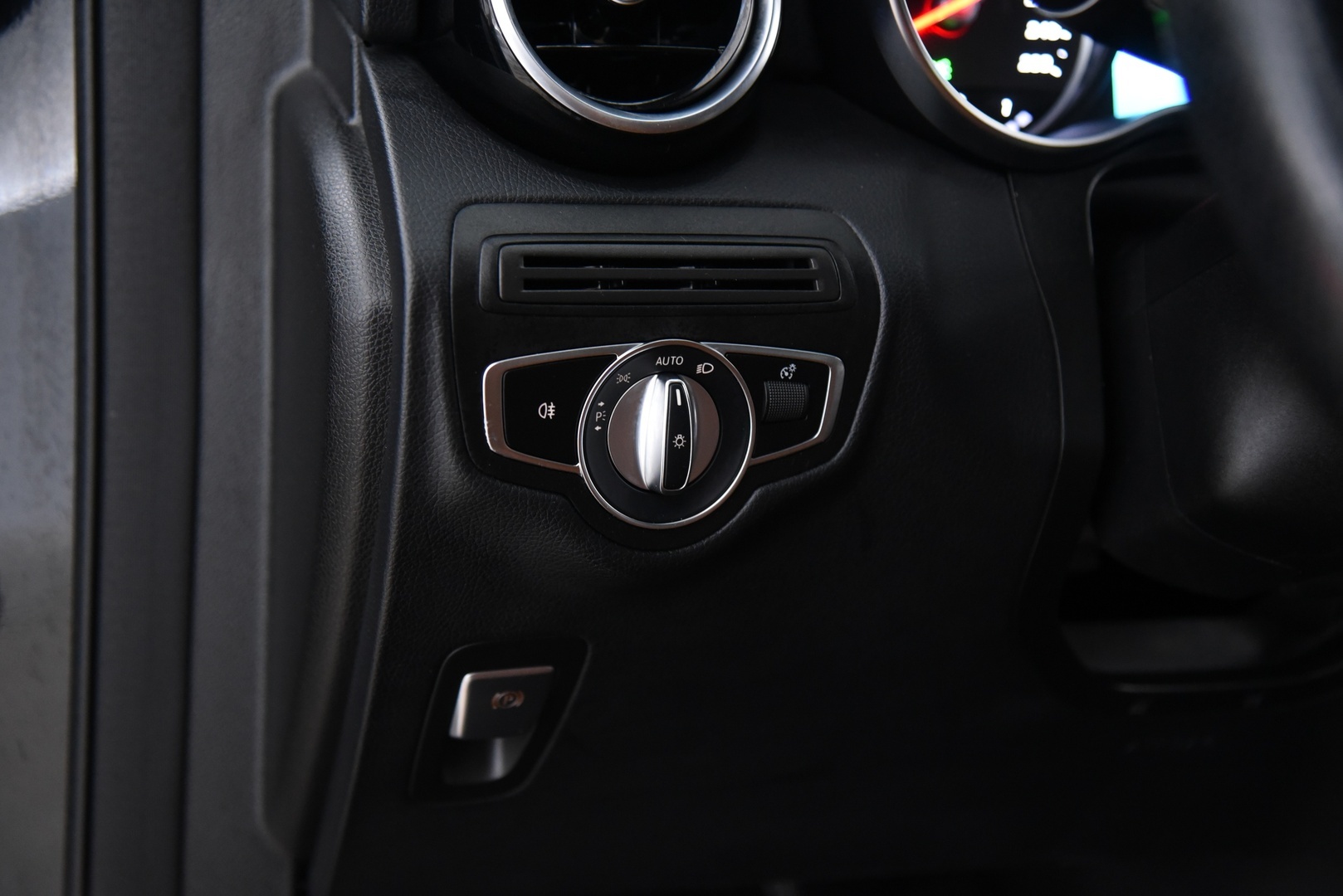 MERCEDES-BENZ GLC 2020