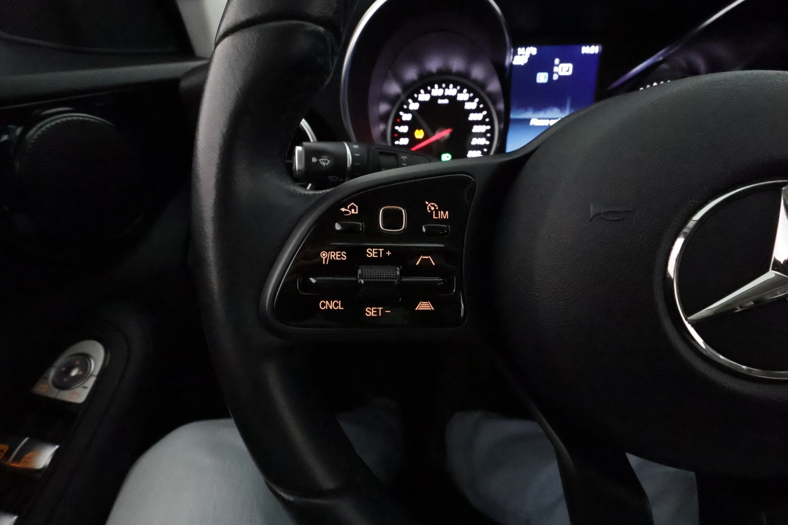 MERCEDES-BENZ C 2019