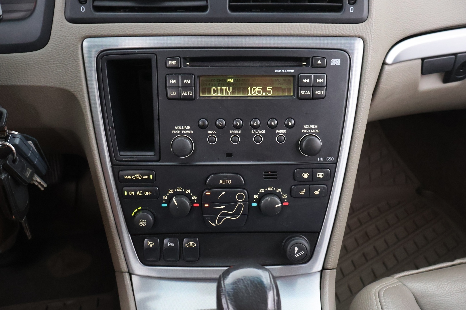 VOLVO V70 2006