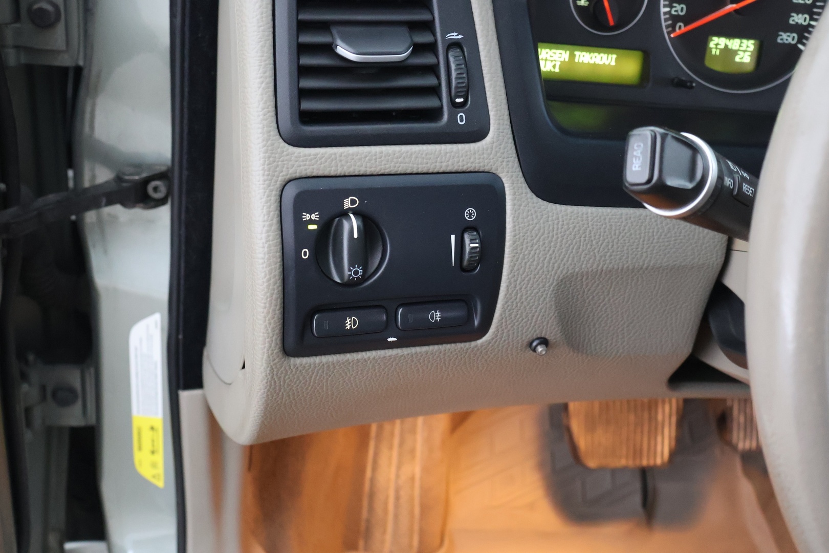 VOLVO V70 2006